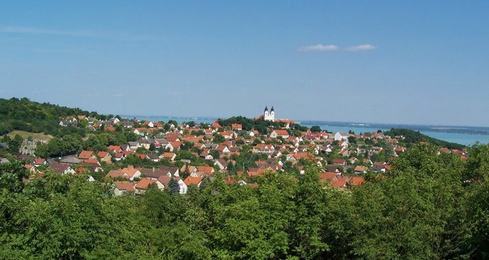 A view of the village from Kiserdő hill