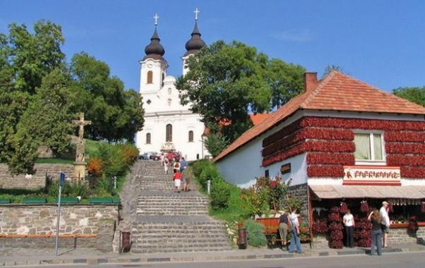 The paprika-house and stairway to the abbey